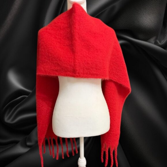 Soft Red Oversized Winter Scarf With Fringe – Cozy Blanket Shawl Wrap - Picture 3 of 4